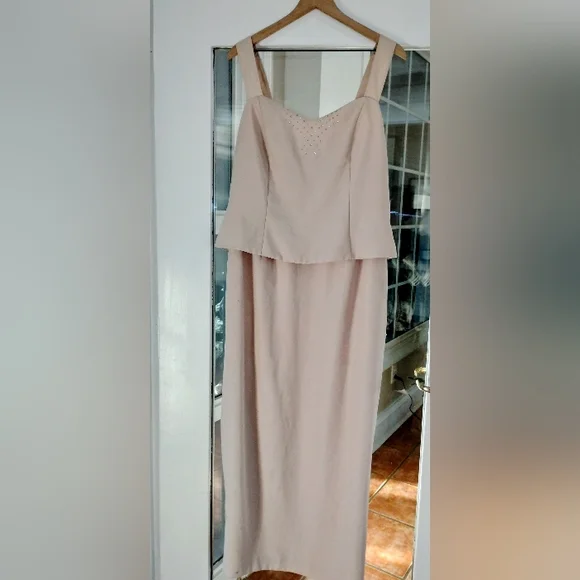 Chic Strapless Cream Vintage Evening Gown By Marsoni - Picture 2 of 4